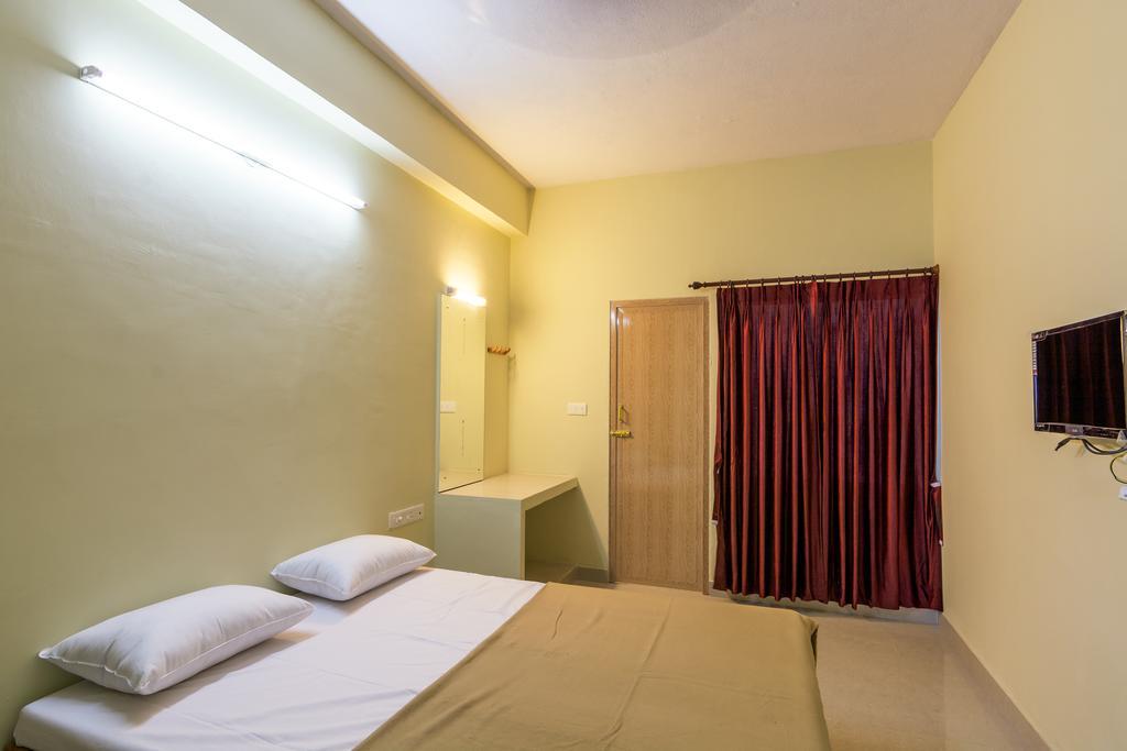 Ganesh Residency Hotel Pondicherry Room photo